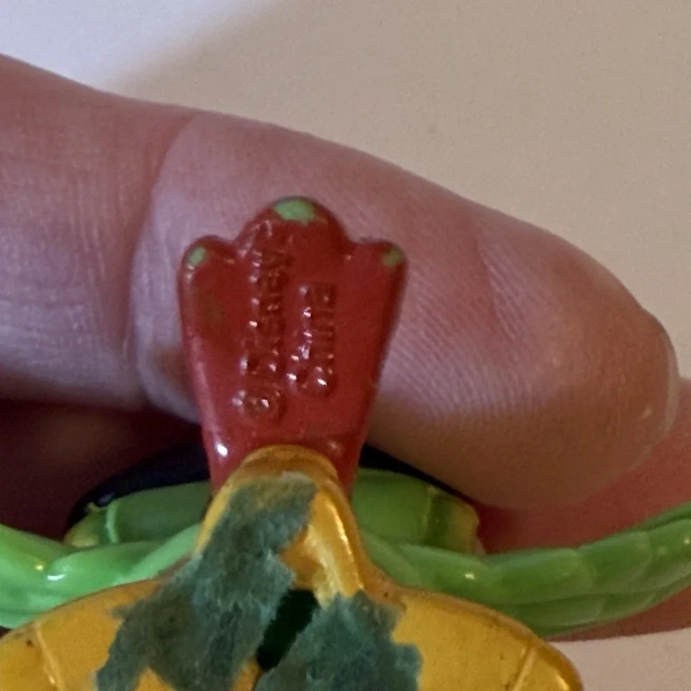 Disney Skully Parrot Figure Jake and the Neverland Pirates 1.25 Inches Tall Mini